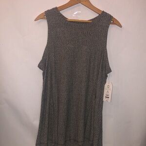 Sleeveless Mid-hip Top